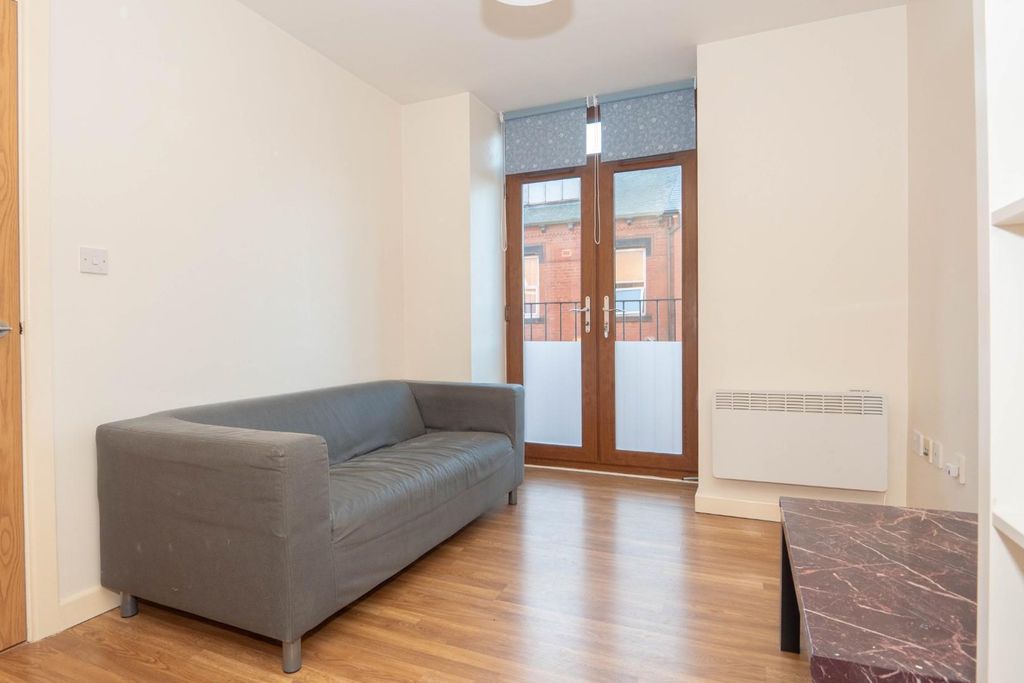 Property photo 2 of 13 P2050594.Jpg