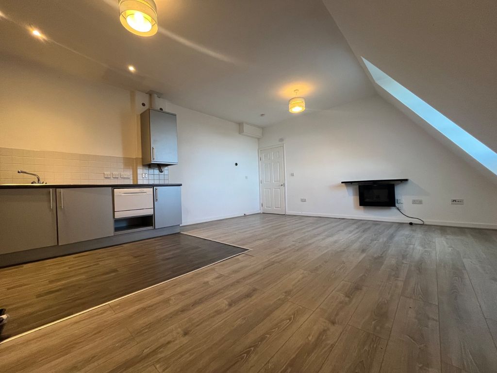 Property photo 2 of 22 Picture No. 29