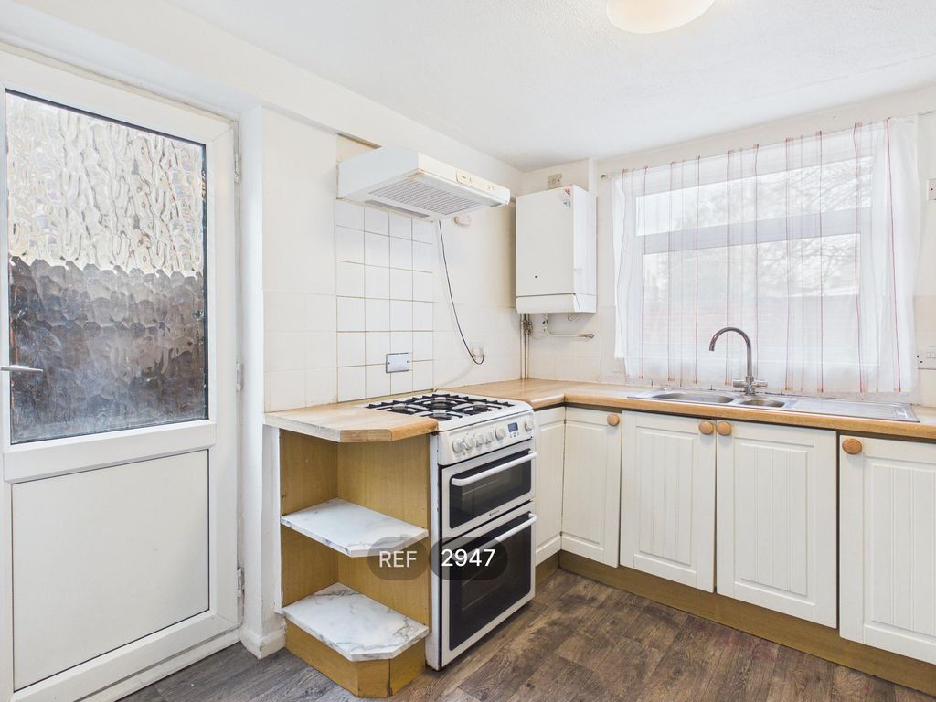 Property photo 2 of 25 Kitchen / Diner