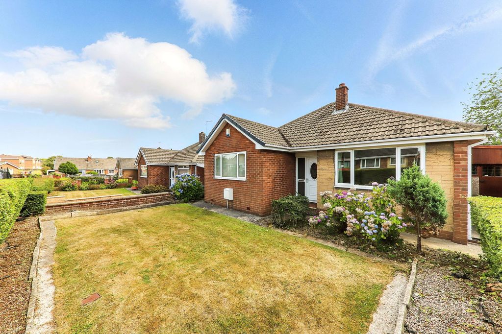 Property photo 2 of 25