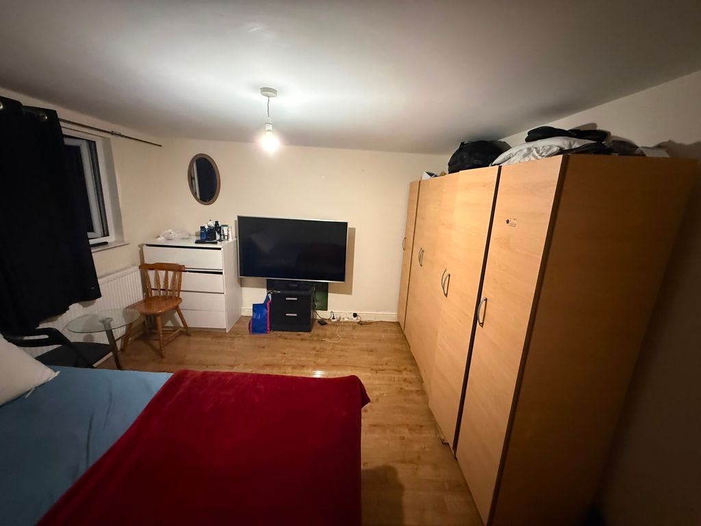 Property photo 3 of 5