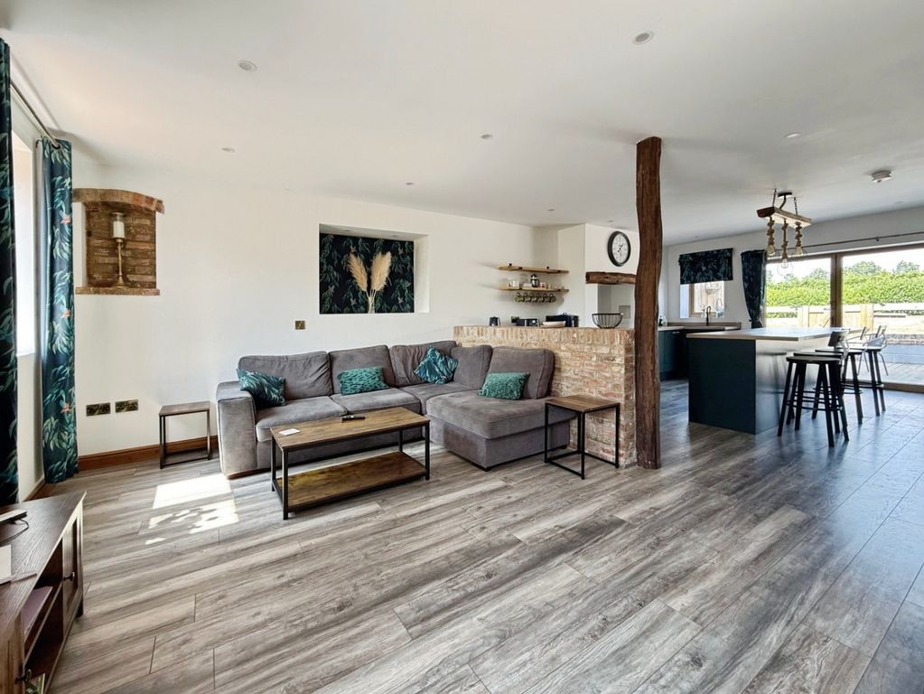 Property photo 3 of 44 5244176