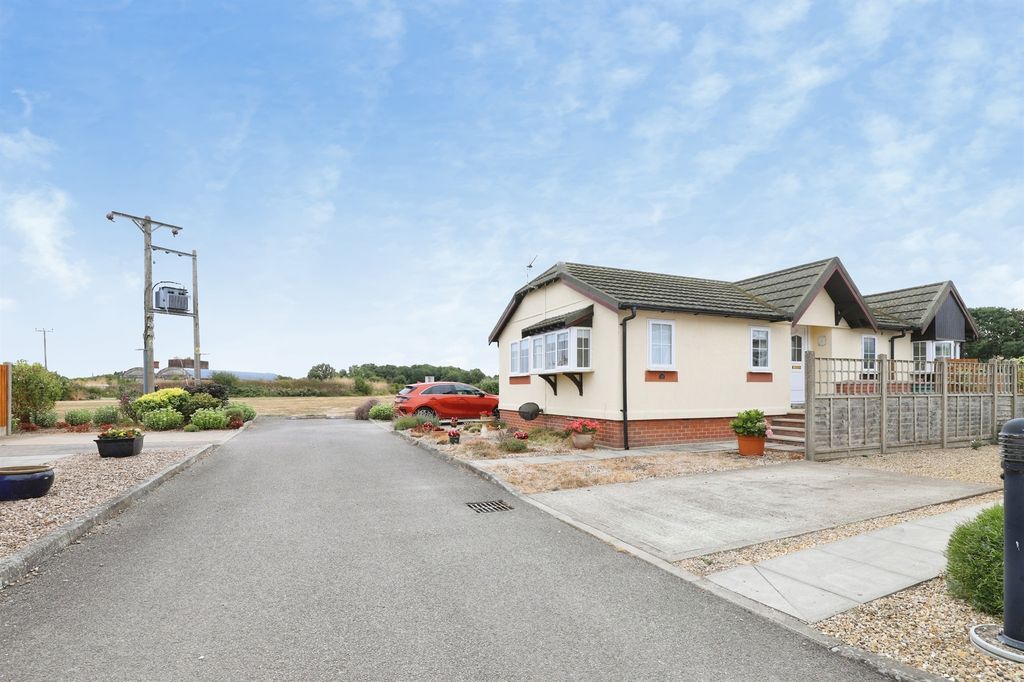Property photo 1 of 27