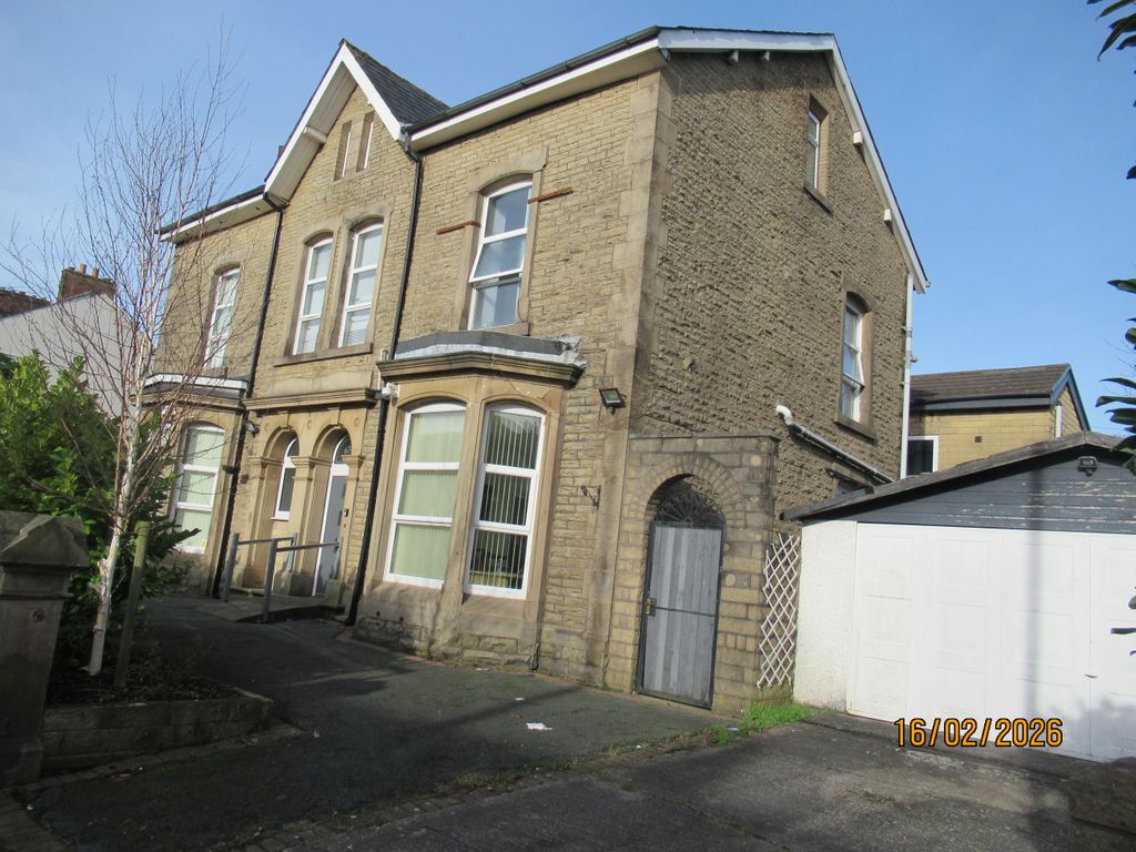 Property photo 1 of 5 External