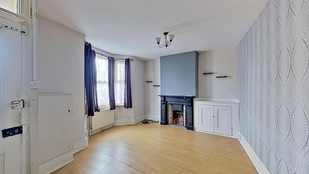 Property photo 3 of 16