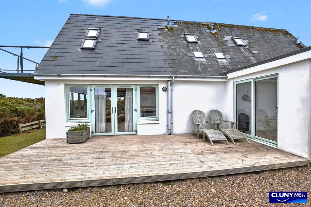 Property photo 1 of 28