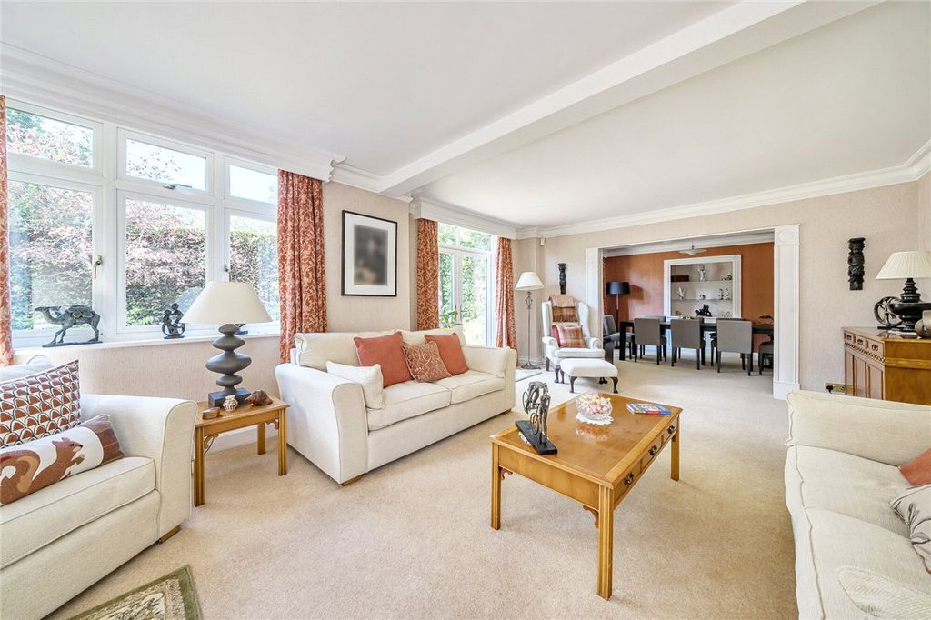 Property photo 3 of 29 Sitting Room