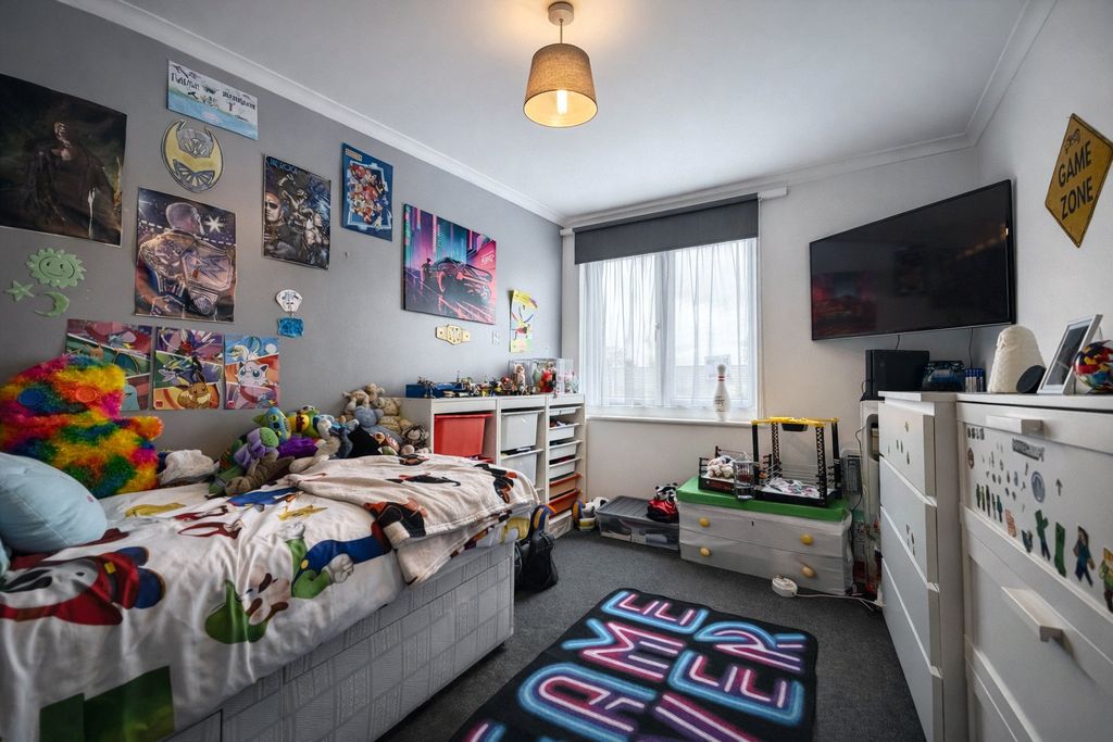 Property photo 3 of 14 Picture No. 02