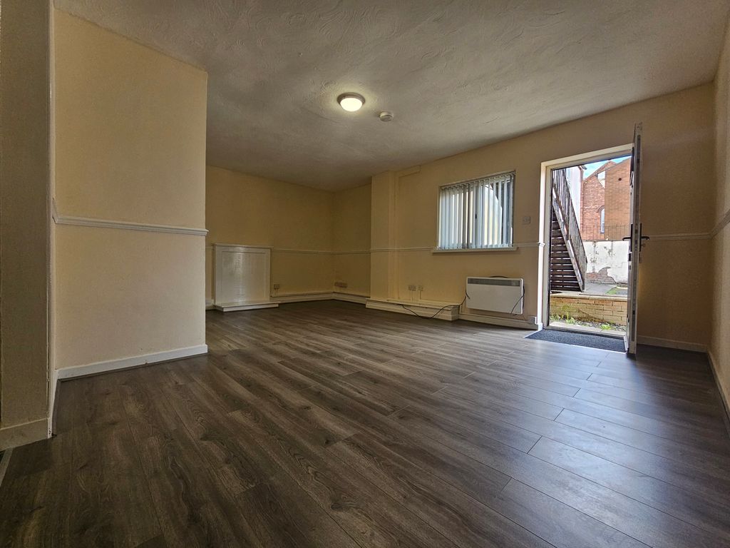 Property photo 3 of 12 Image