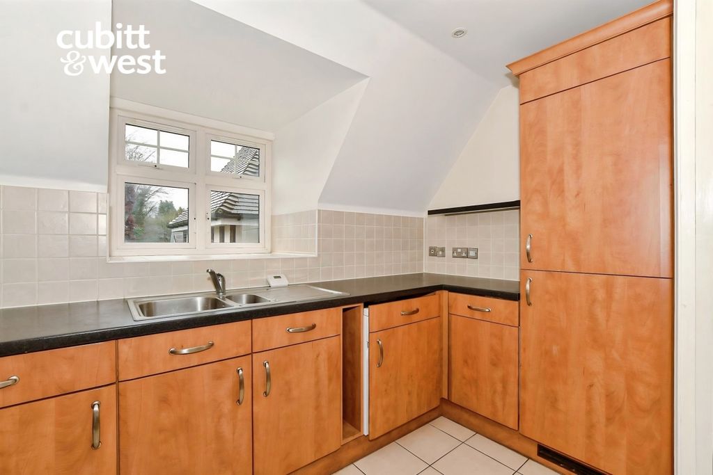 Property photo 3 of 12 69A0296F-901Hcfuo