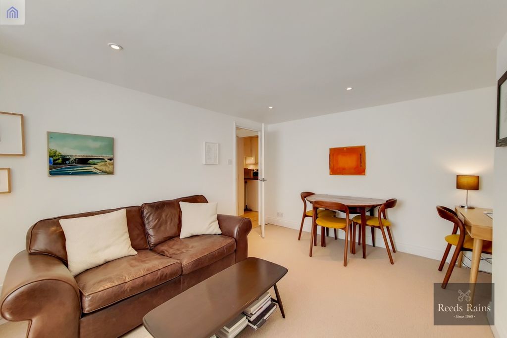 Property photo 3 of 10 Reception Room