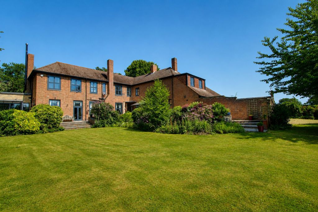 Property photo 1 of 66