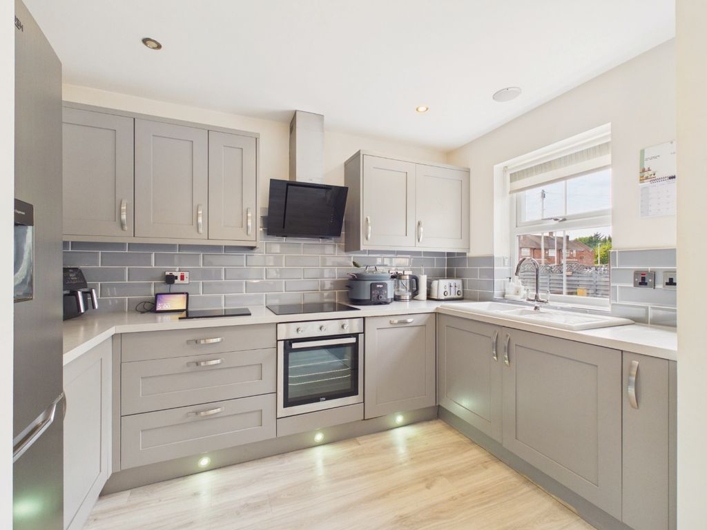 Property photo 2 of 24 5273362