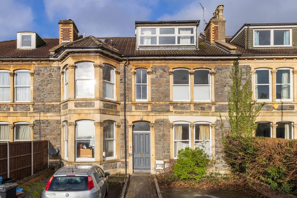 Property photo 2 of 19 Flat 4, 82 Chesterfield Bs6--16.Jpg