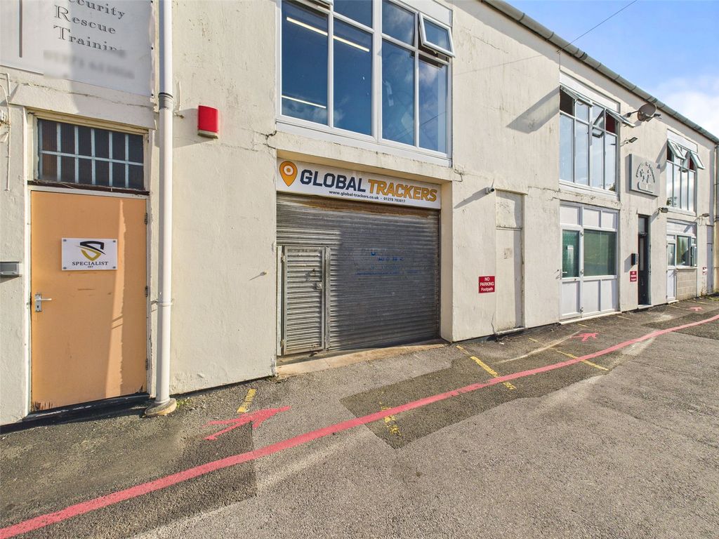 Property photo 2 of 12 Picture No. 09