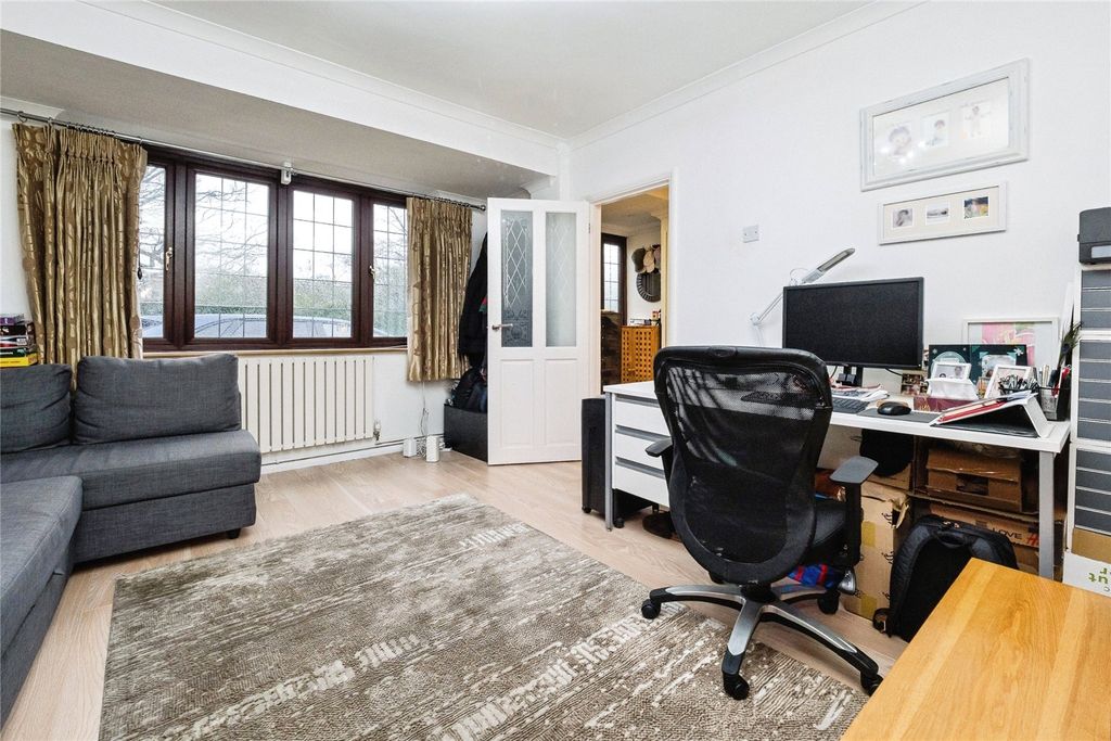 Property photo 3 of 21 Picture No. 04