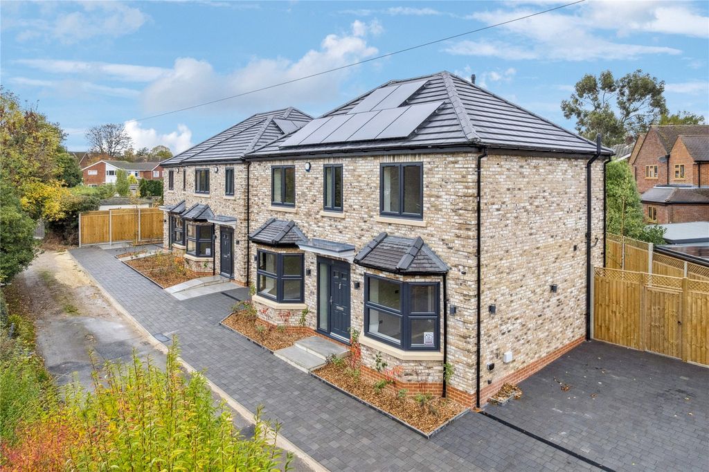 Property photo 1 of 14 House 1