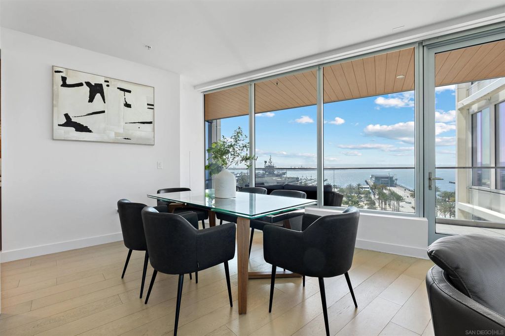 Property photo 2 of 50