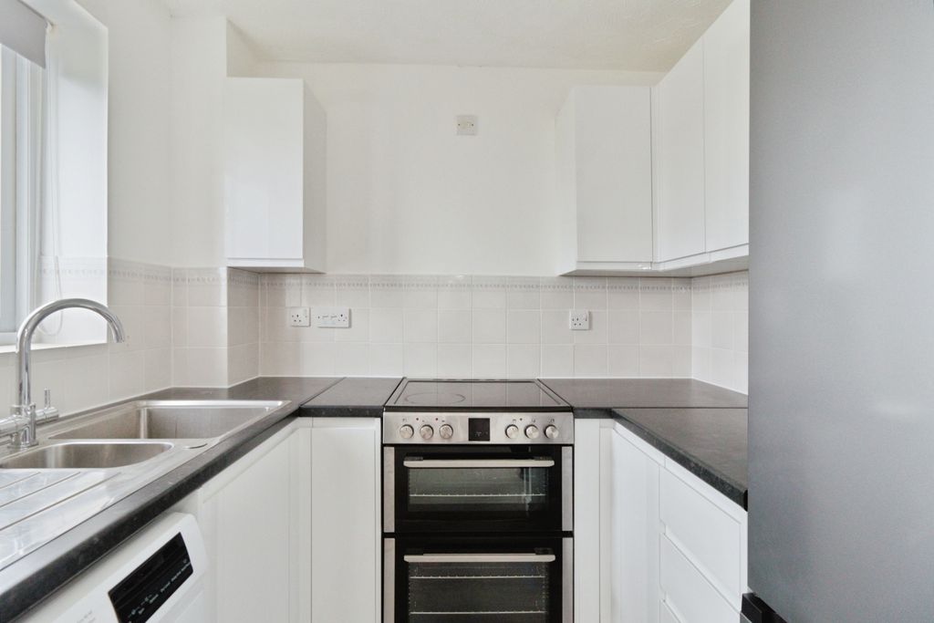Property photo 3 of 15 Pbox-Img.Jpg