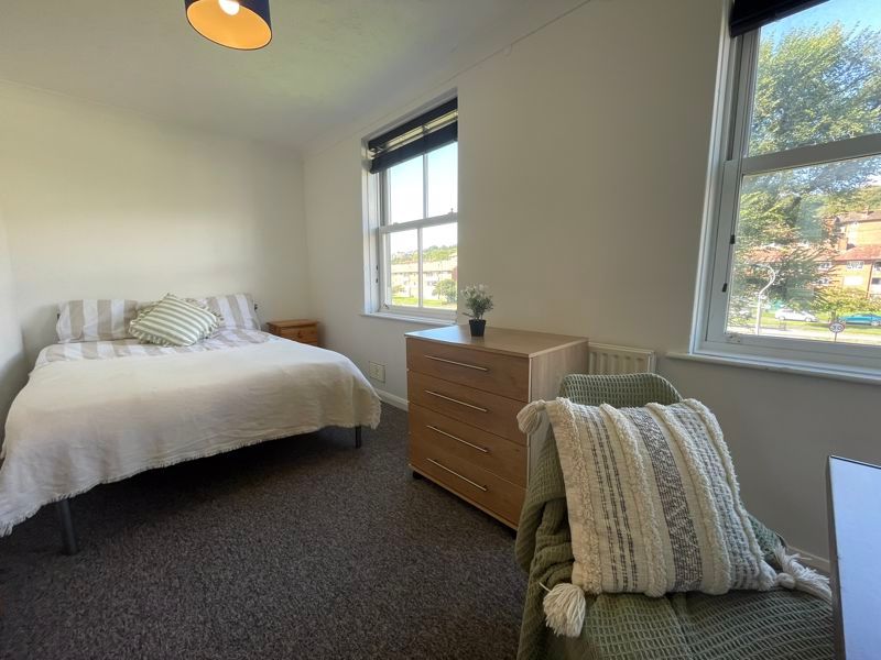 Property photo 2 of 12 Bedroom