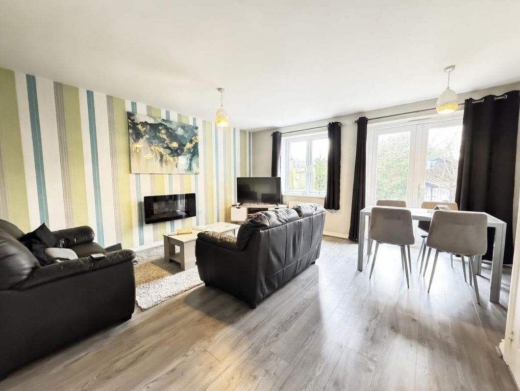 Property photo 3 of 16 Living Room