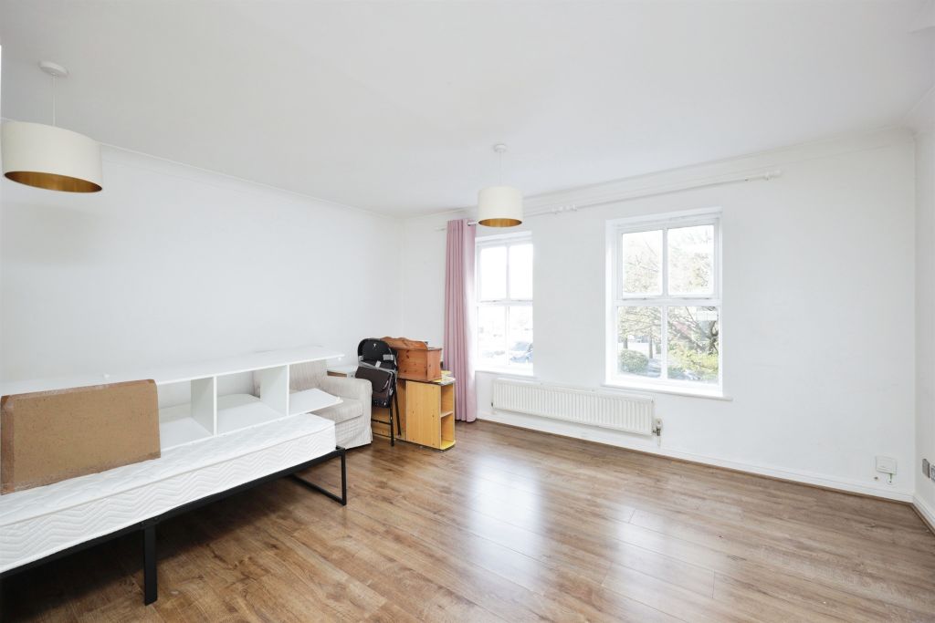 Property photo 3 of 19