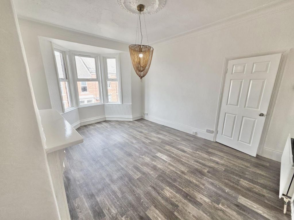 Property photo 2 of 11 Gallery