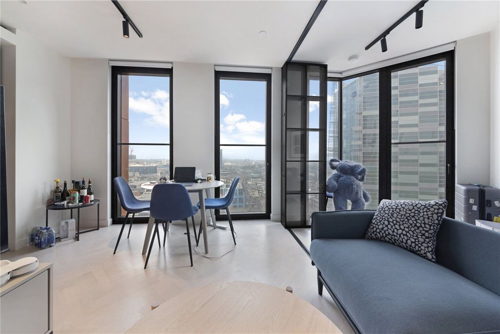 Property photo 1 of 12 One Crown Place