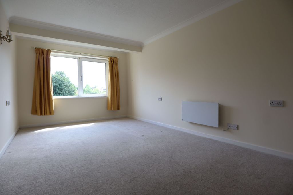 Property photo 2 of 6