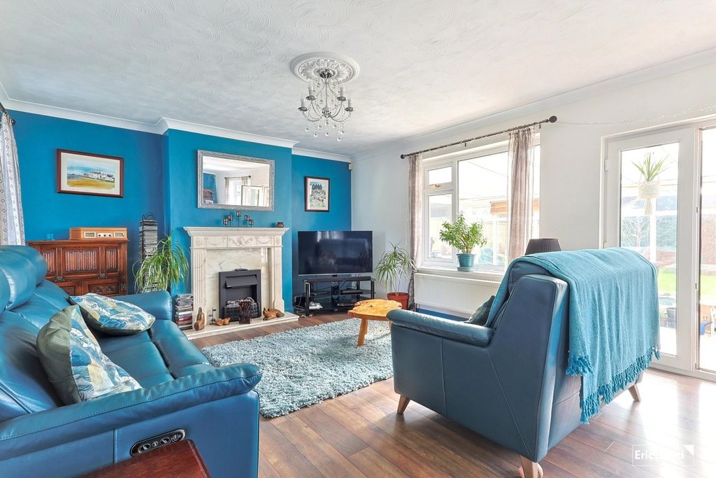 Property photo 2 of 17 Photo 7