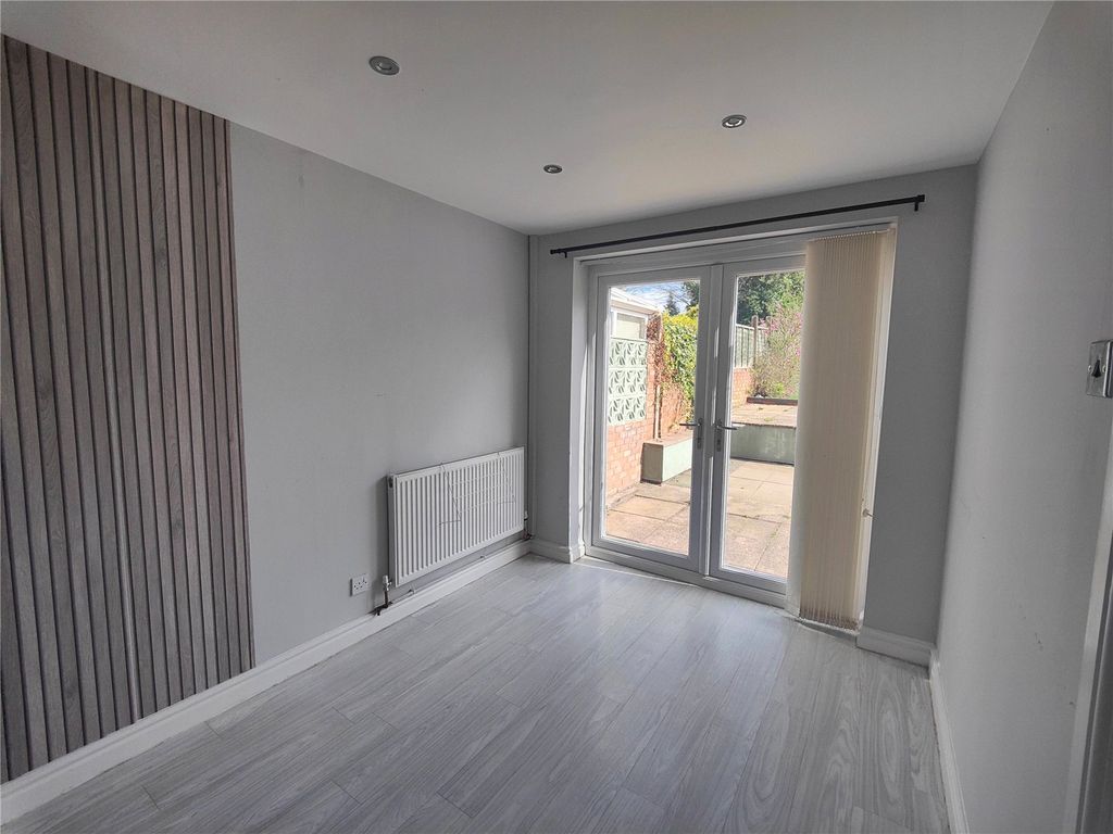 Property photo 3 of 22 Picture No. 08