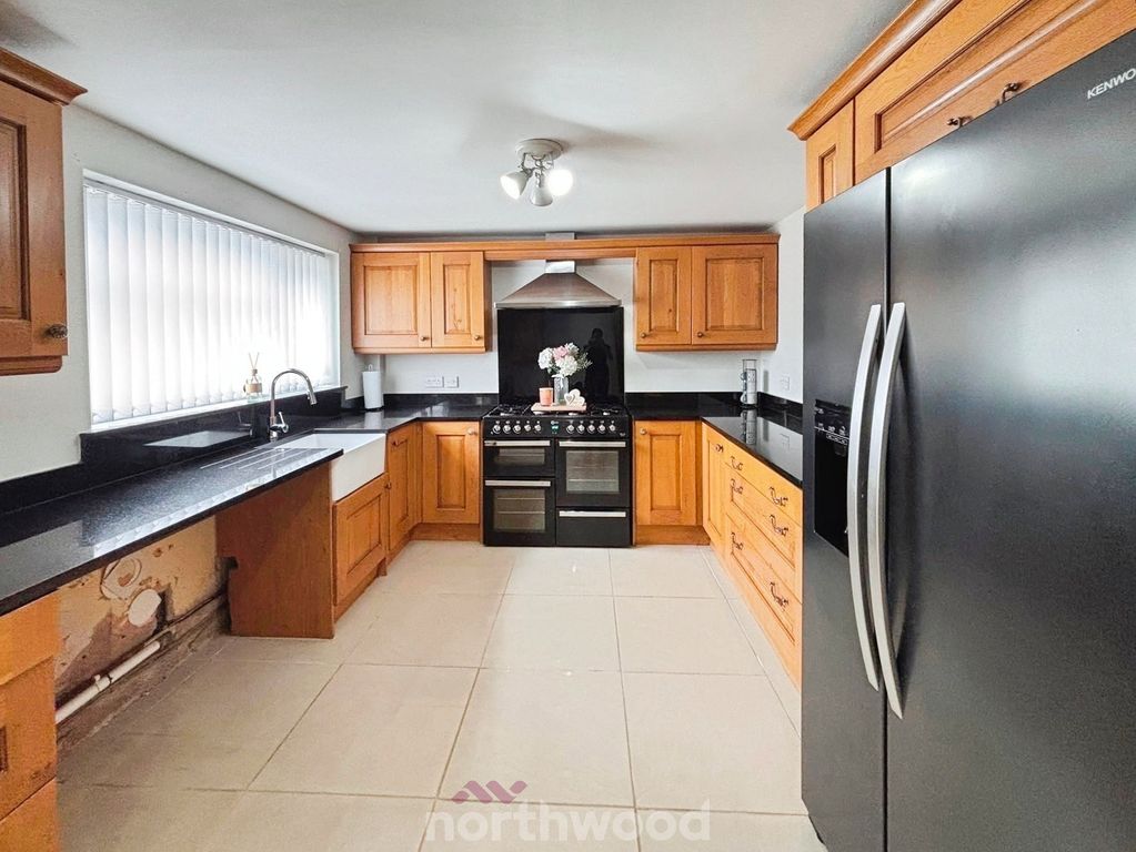 Property photo 2 of 26