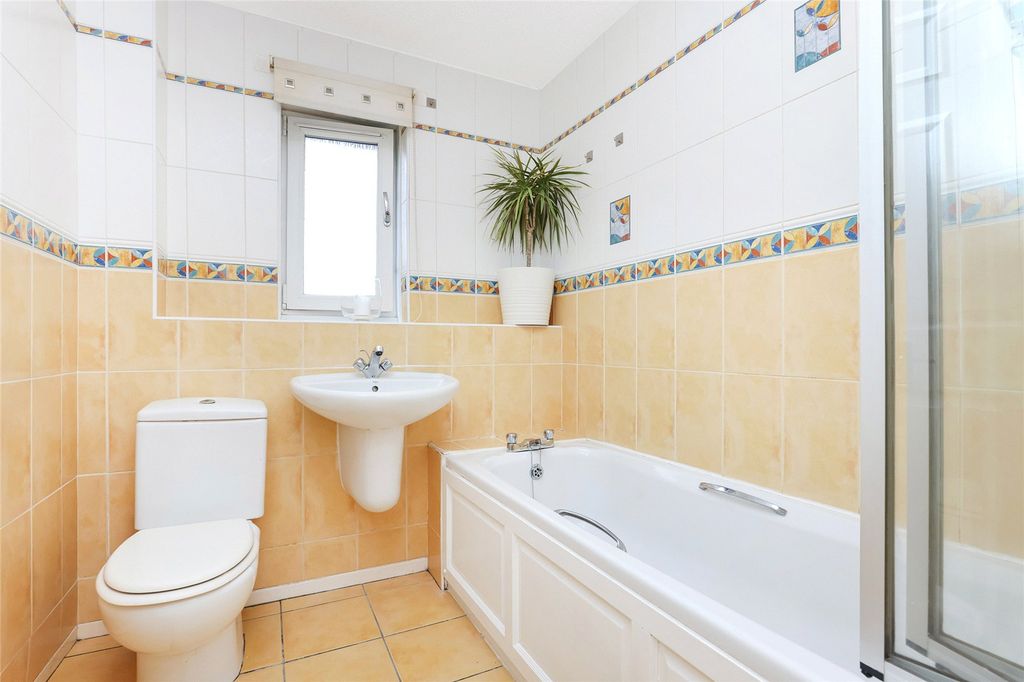 Property photo 3 of 19 Picture No. 12