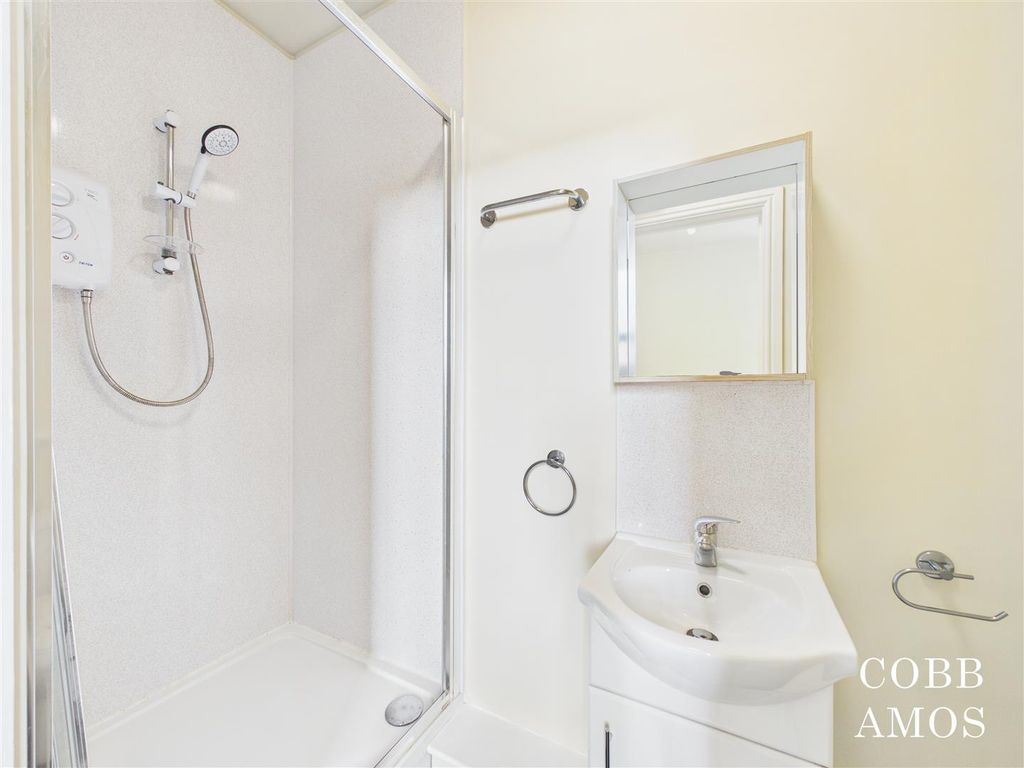 Property photo 3 of 12 Cam02803G0-Pr0262-Still005.Jpg