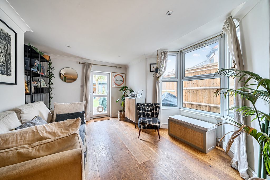 Property photo 3 of 14 1423817-8-69Afec3...