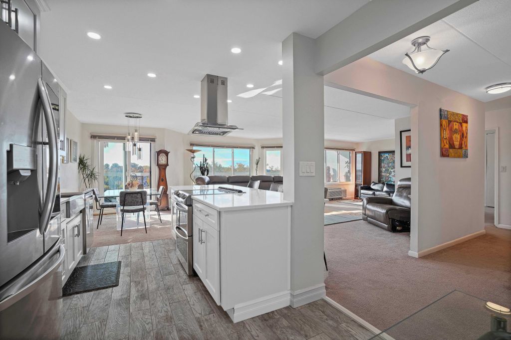 Property photo 1 of 27