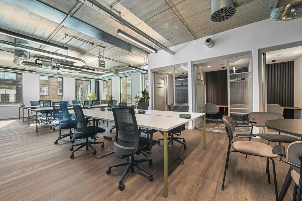 Property photo 2 of 31 Htbc10Whitelionstreet9.Jpg