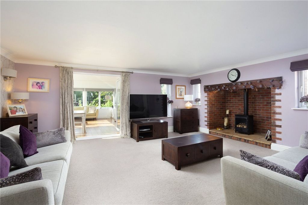 Property photo 3 of 22 Picture No. 11