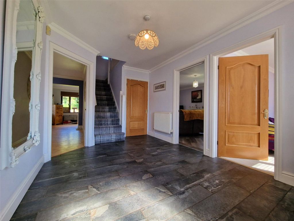Property photo 3 of 28 Picture No. 20