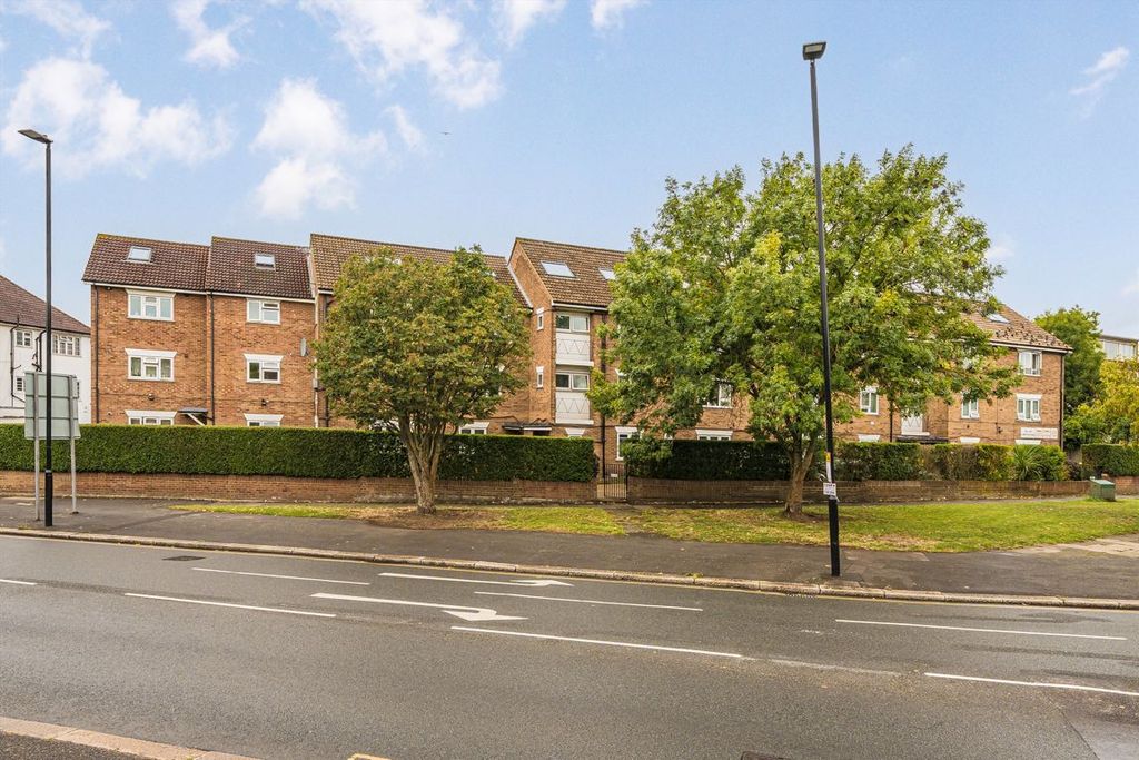 Property photo 1 of 6