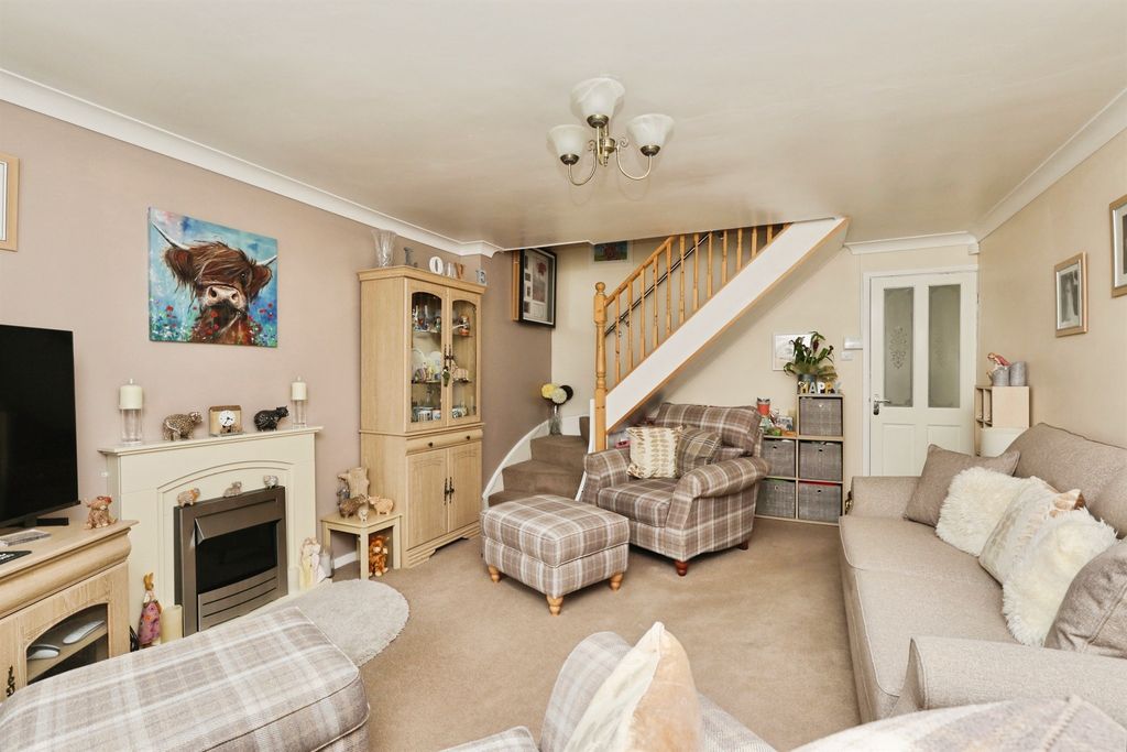 Property photo 3 of 17