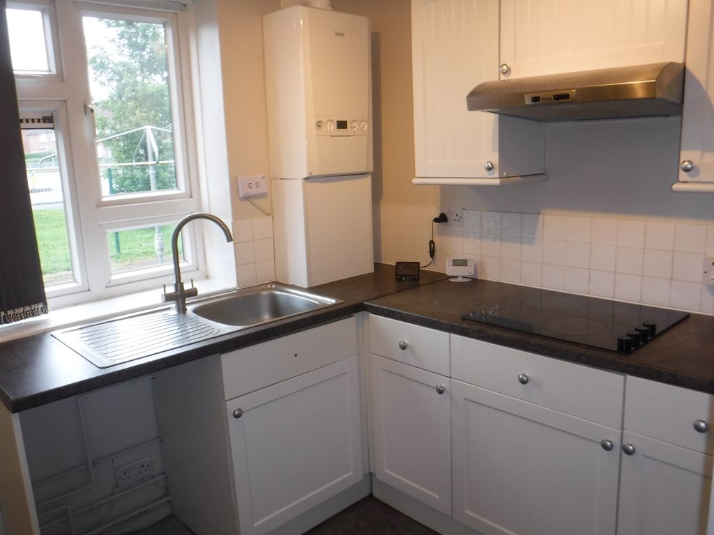 Property photo 2 of 9 Kitchen