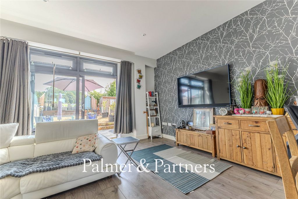 Property photo 1 of 15 Picture No. 05