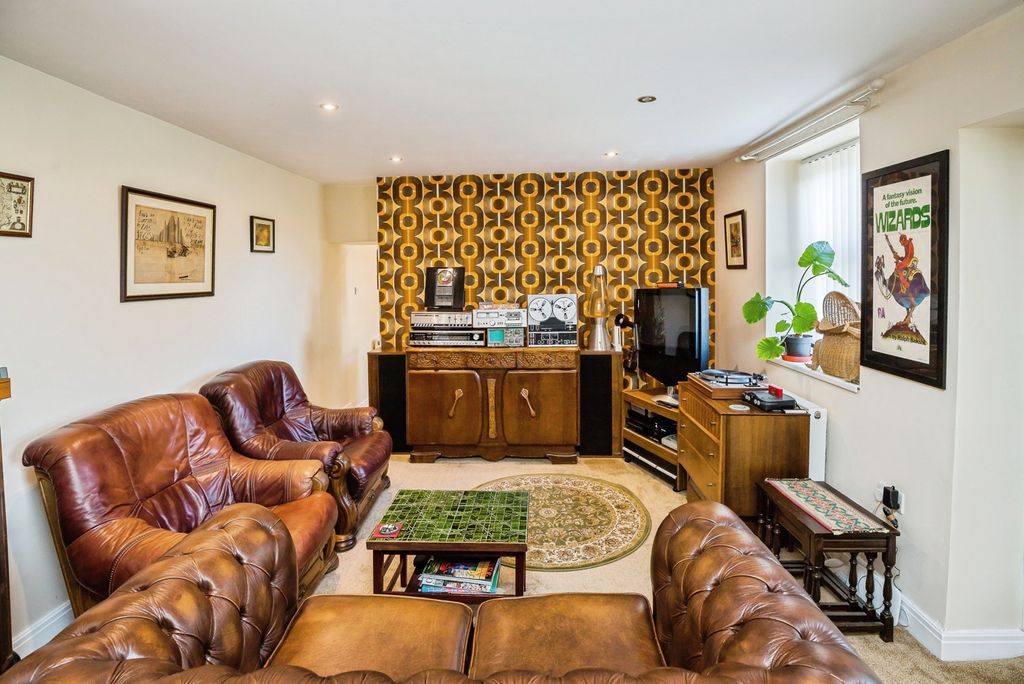 Property photo 3 of 20 Living/Dining Room