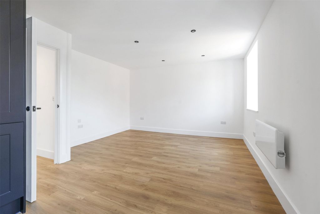Property photo 3 of 13 Picture No. 05