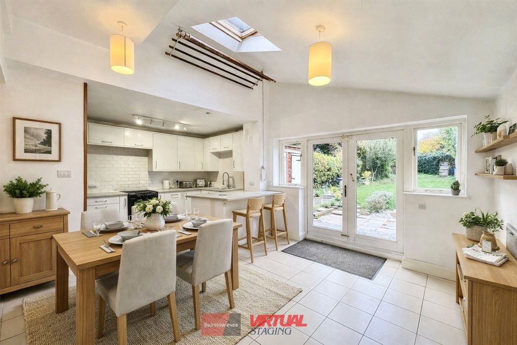 Property photo 3 of 32 Picture No. 53