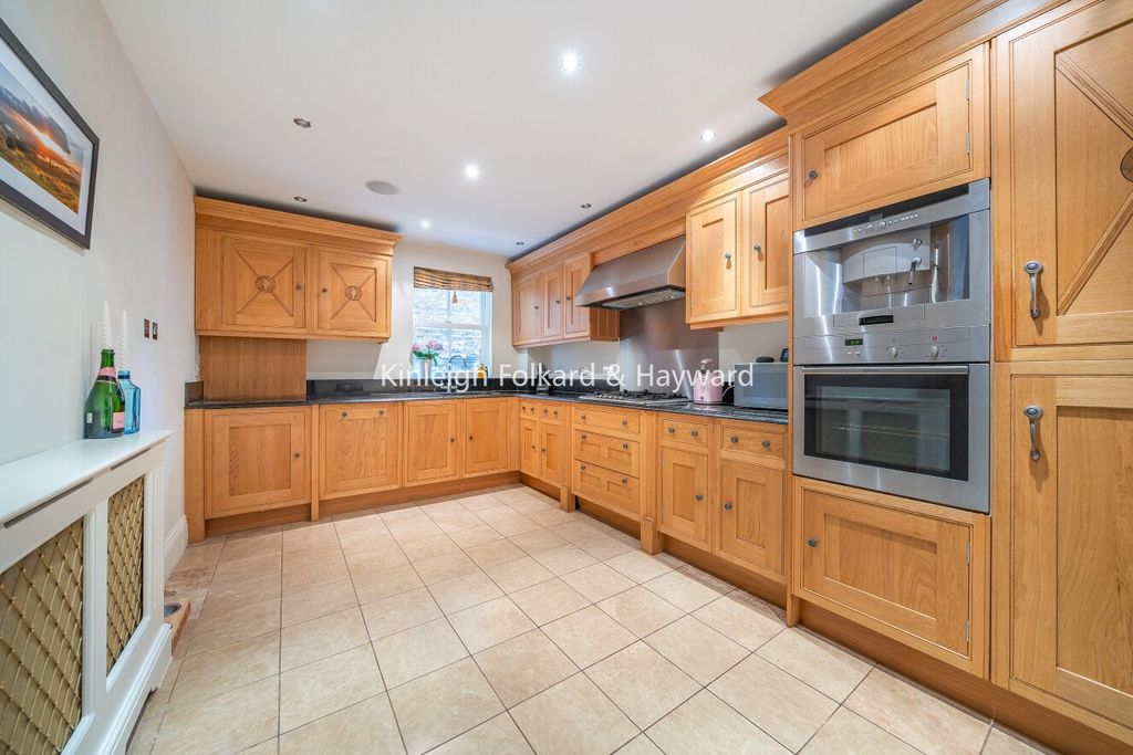 Property photo 2 of 21 Picture No. 02