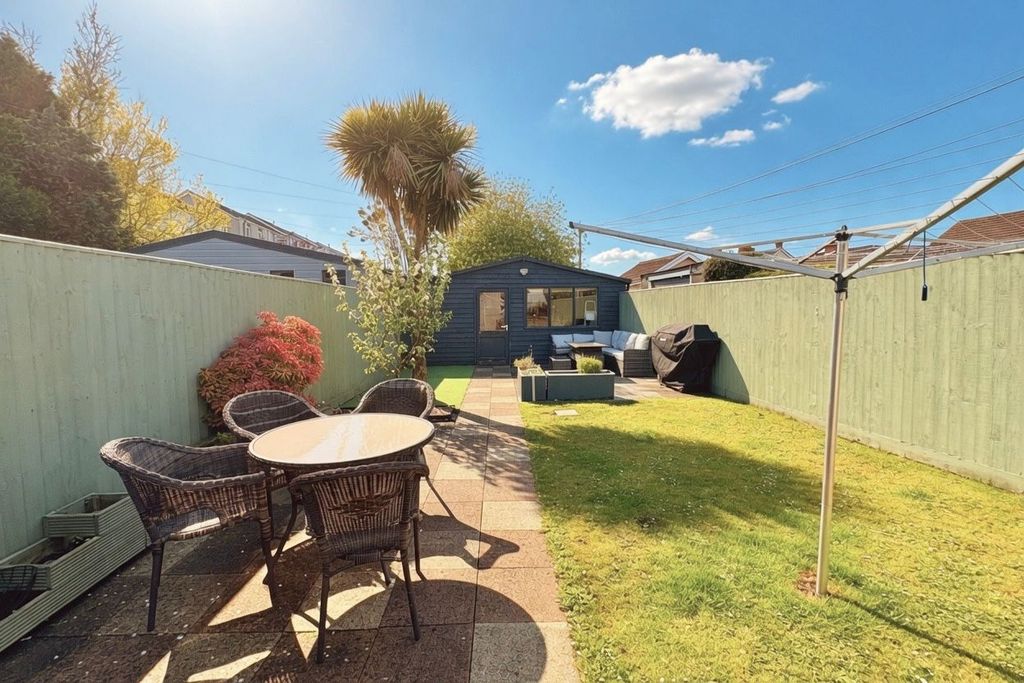 Property photo 3 of 20