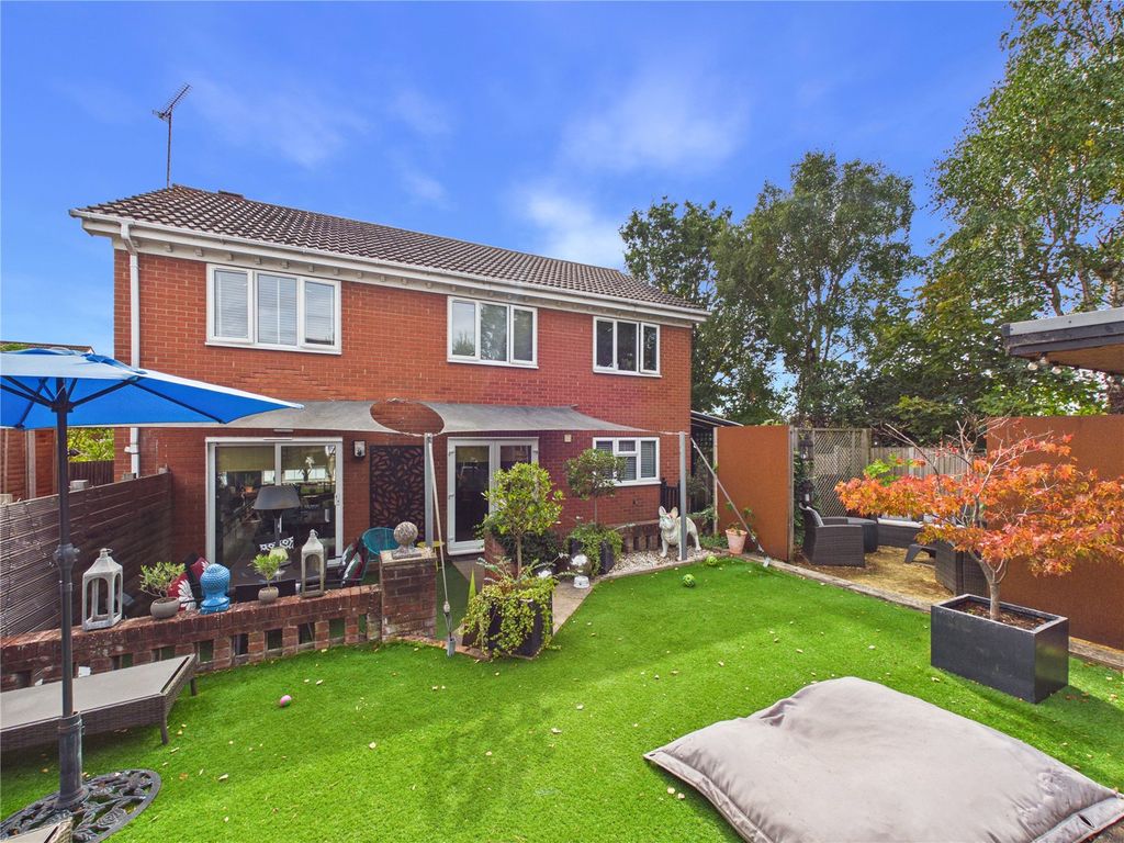 Property photo 3 of 16 Picture No. 17