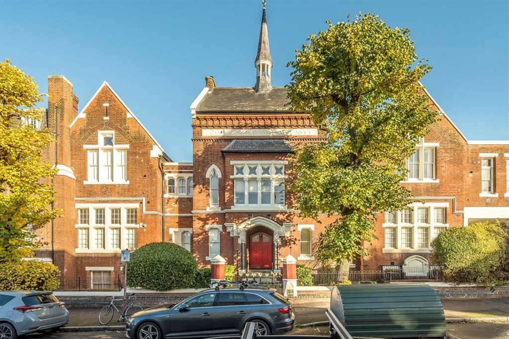 Property photo 1 of 5